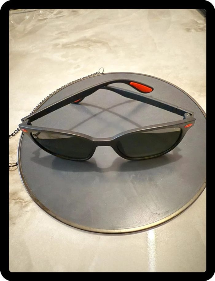 Lunette de soleil noire rouge - photo numéro 3