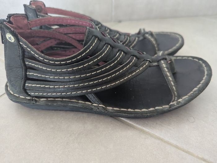 Nu-pieds Kickers - photo numéro 2