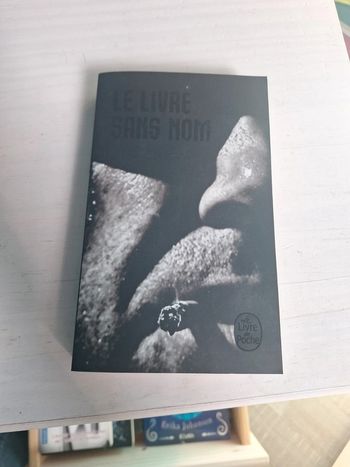 Livre sans nom
