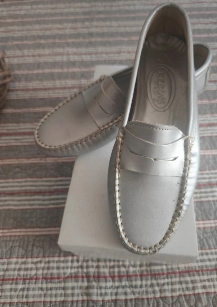 Mocassins cuir Reqins neufs