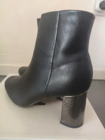 Bottines noires talon argenté 39