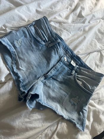 Short jeans