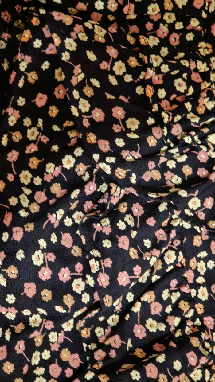 Jupe Galeries lafayette 8 ans - photo numéro 3