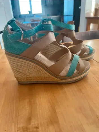 Sandale talon compensé