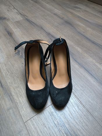 Escarpins noirs effet velours