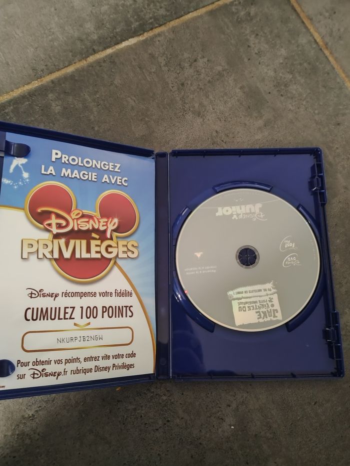 DVD Jake pirates du pays imaginaire n'1 - photo numéro 2