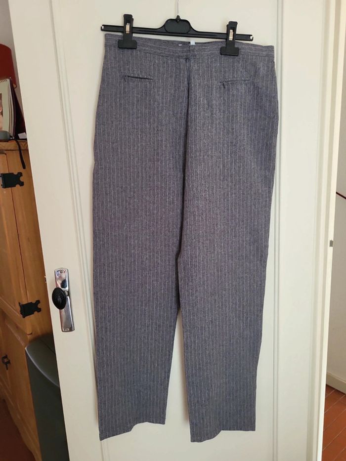 Pantalon rayé fluide ligne a suivre