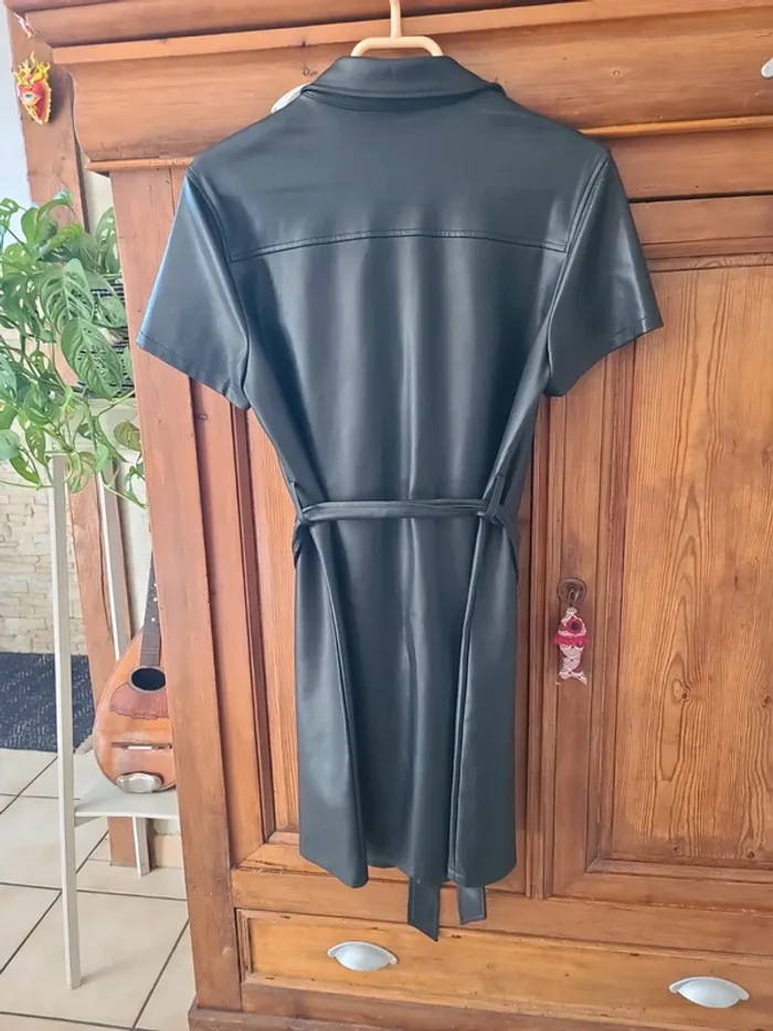 Robe simili cuir 40 - photo numéro 4