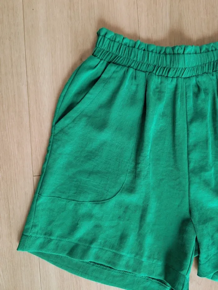 Short vert - photo numéro 4