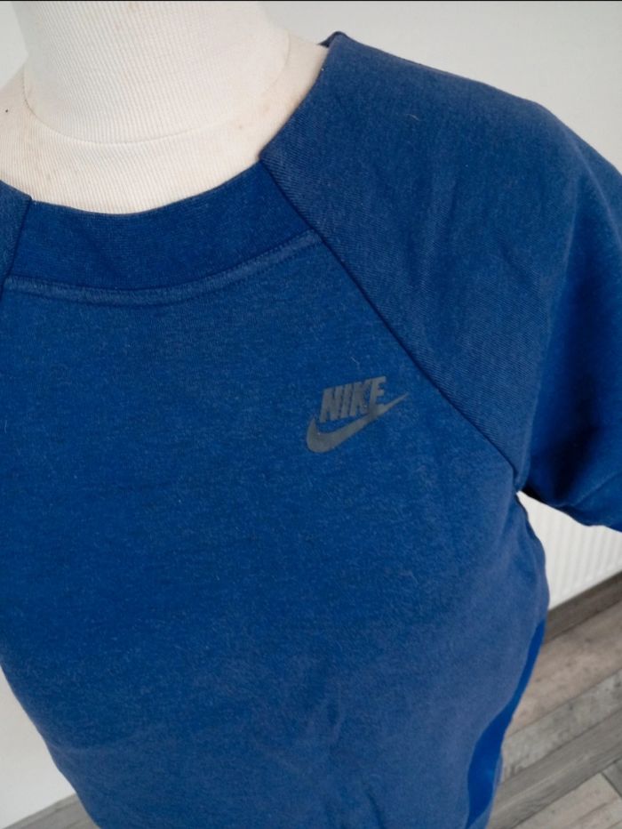Pull Nike taille s - photo numéro 2