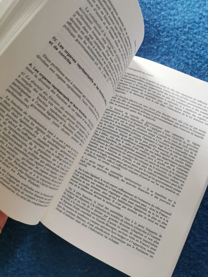 Institution politique. Droit constitutionnel, 9e édition, livre de Pierre Pactet - photo numéro 2