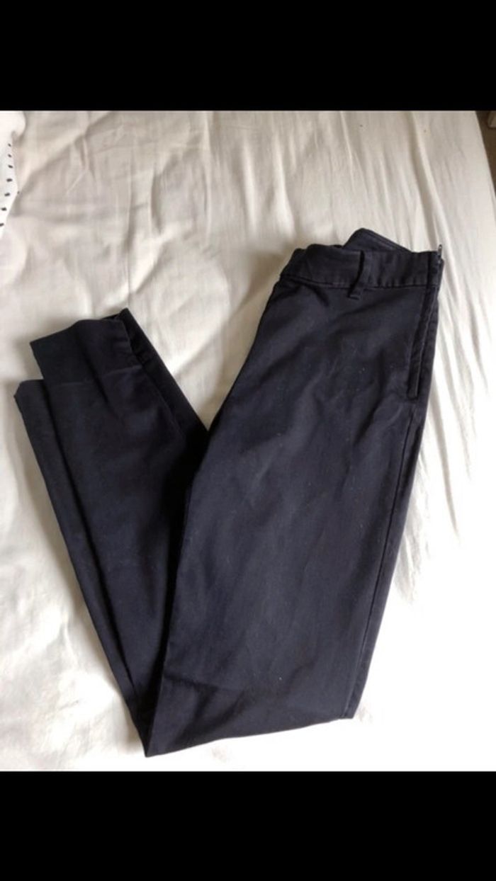 Pantalon ajusté style costume bleu marine XS