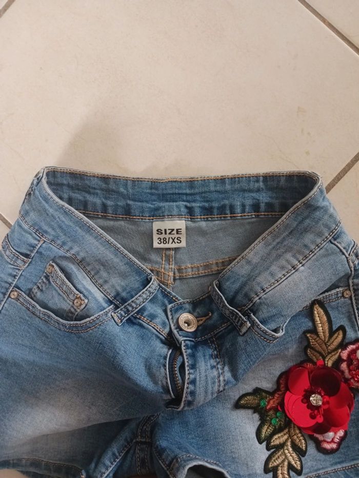 Short 38 - photo numéro 2