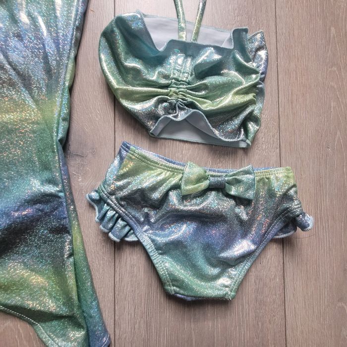 Magnifique maillot de bain sirène. Fille 2 ans 1/2. Haut + bas + queue de sirène - photo numéro 2