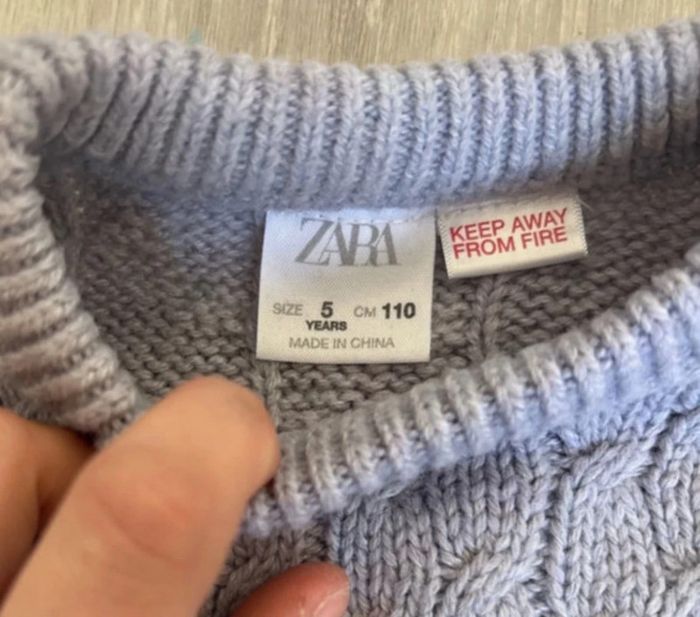 Pull Zara fille taille 5 ans - photo numéro 2