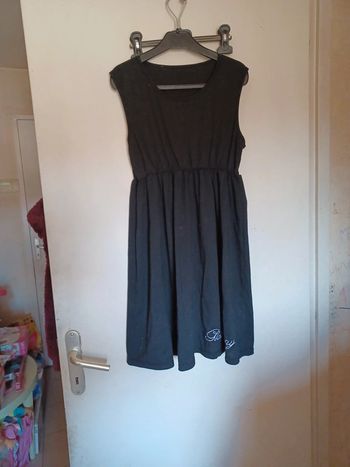 Robe XS noir gloony burry