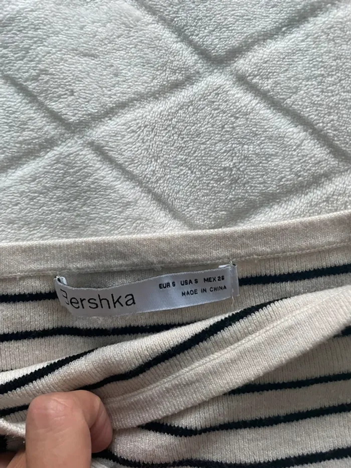 Pull rayé court Bershka - photo numéro 4