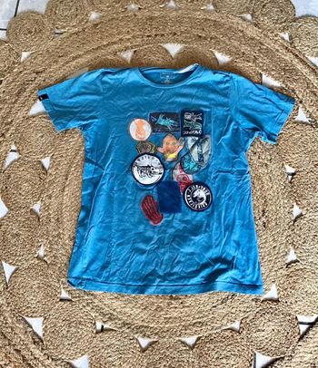 T-shirt taille 12 ans de la marque QuickSilver