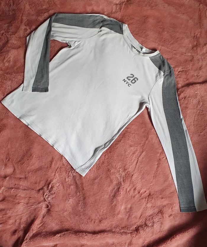 đ„ Lot de 4 vĂȘtements đ„ Taille 10 ans - photo numĂ©ro 6