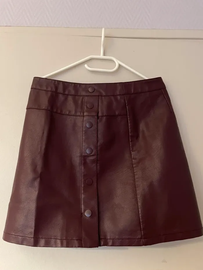 Jupe simili cuir bordeaux