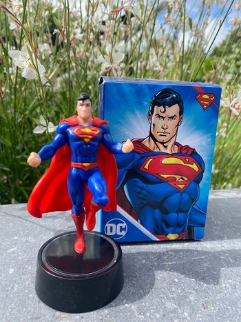 Figurine Superman Led 🌸