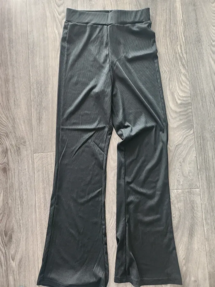 Pantalon évasé