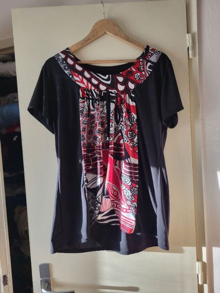 Haut à motif en taille 42