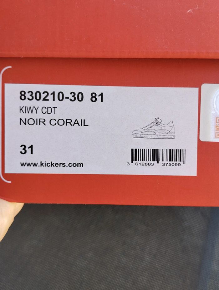 Magnifique basket kickers neuve taille 31 - photo numéro 7