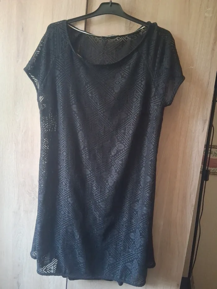 Robe noire dentelle