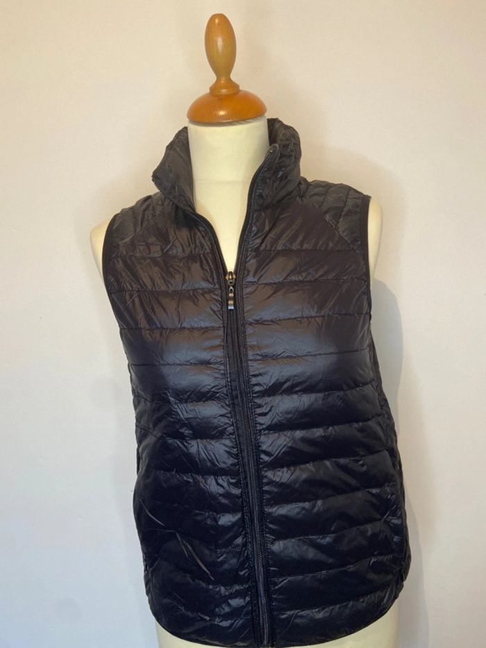 Doudoune légère sans manches femme taille S de marque Carrément