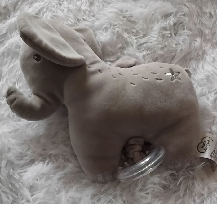 Doudou peluche musical éléphant gris étoile argenté- anneau - Mots d Enfants - photo numéro 2