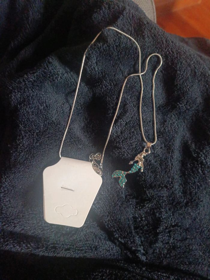 Collier pendentif petite sirène