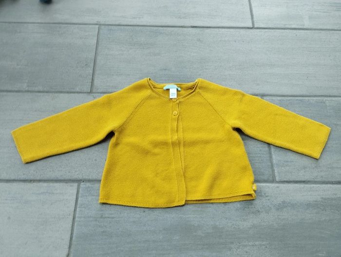 Lot n° 454 Gilet Obaïbi 18 mois - photo numéro 2