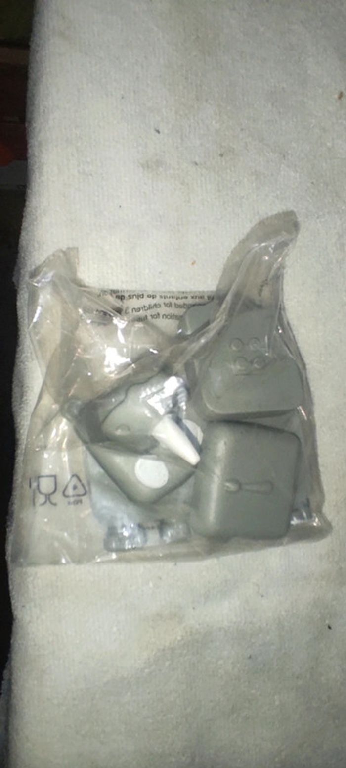 Rhinocéros a construire - photo numéro 2