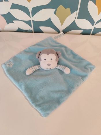 Doudou plat singe obaibi