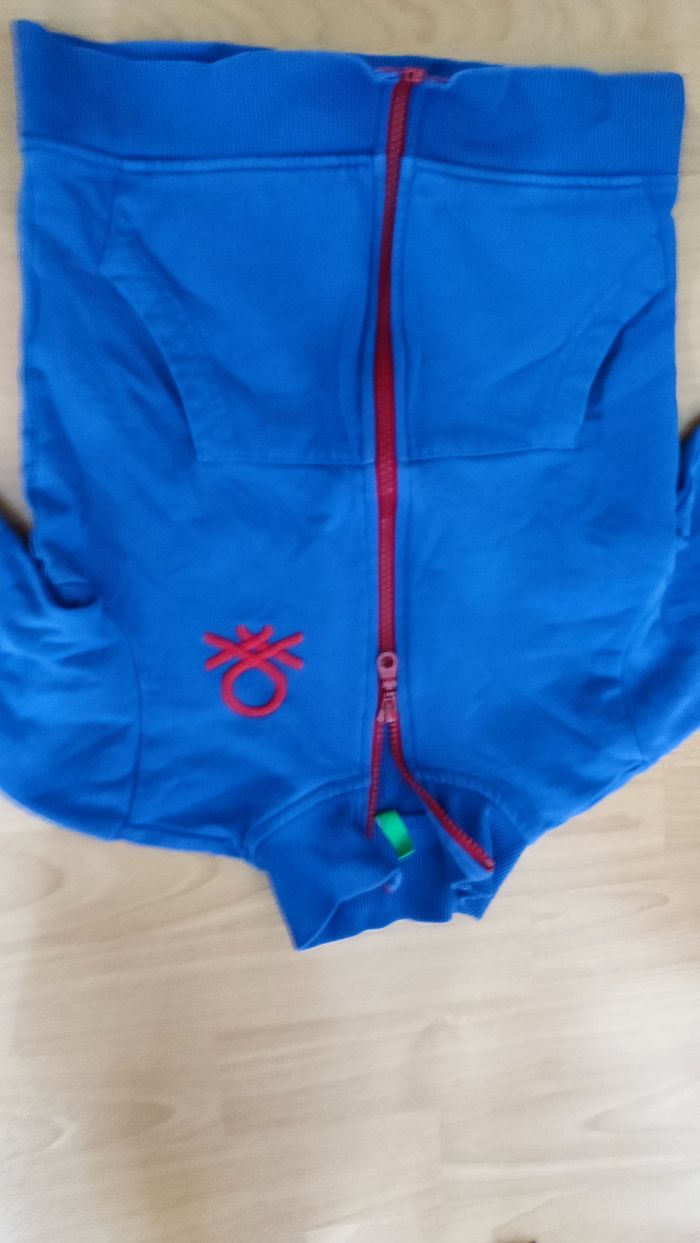 veste sweat benetton 6 7 ans - photo numéro 3