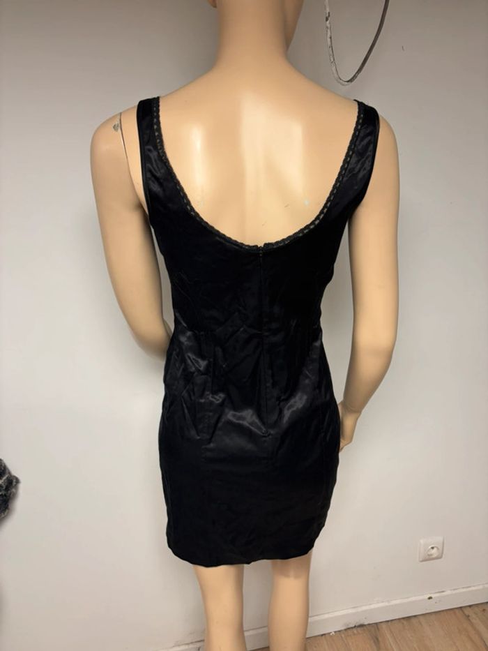 Magnifique robe noir en dentelles dolce gabbana neuve - photo numéro 6