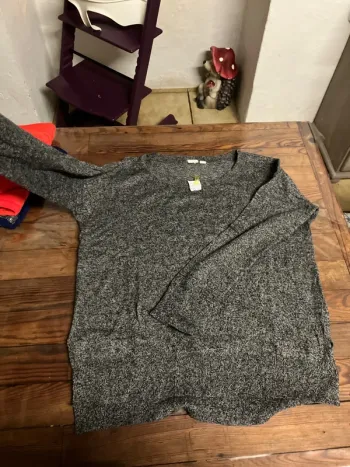 Pulls gris et noir asymétrique @