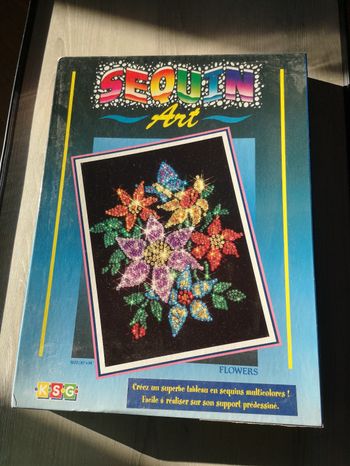 Tableau fleurs en sequins