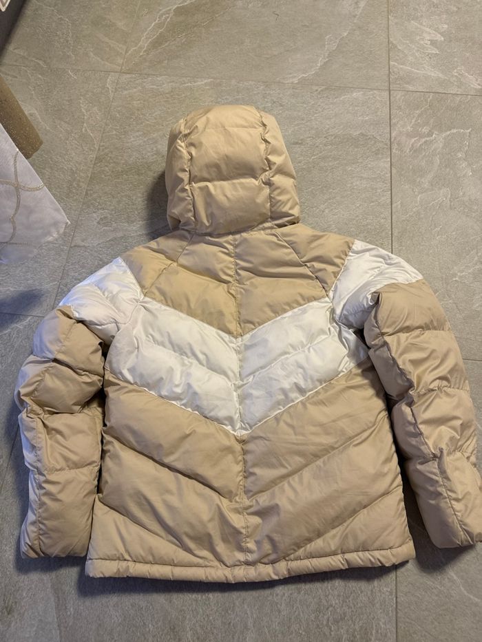 Veste doudoune capuche Nike enfant Taille M (137/147cm) - photo numéro 5