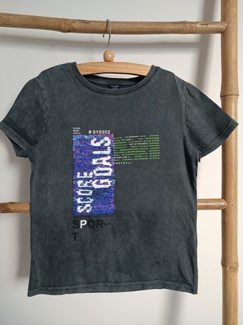 T-shirt garçon sequins taille 6 ans