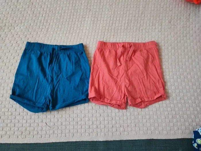 Lot shorts 18/24 mois