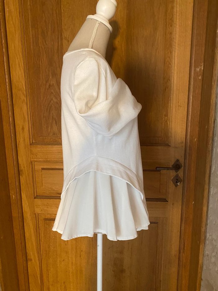 Sweat blanc habillé avec jupette latérale taille S - photo numéro 3