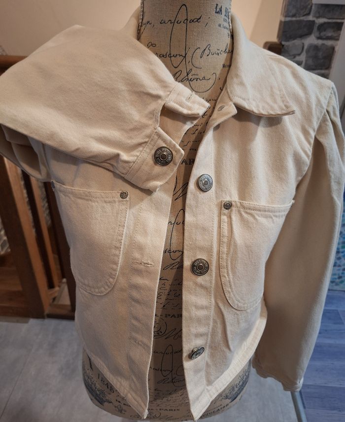 Veste courte en jean couleur écru - photo numéro 7