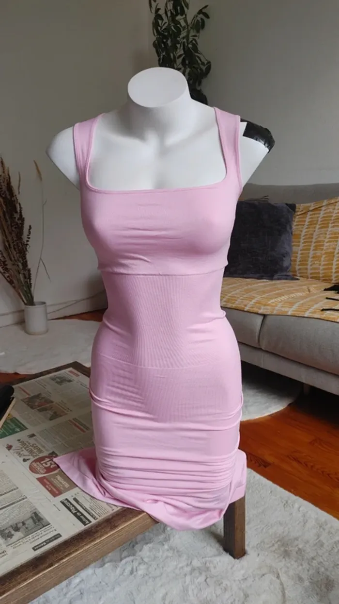 Robe longue sans manche bustier fente