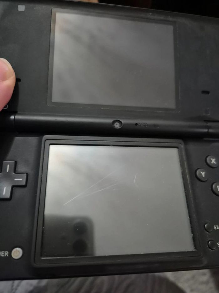 Console Nintendo ds dsi noire et jeux - photo numéro 4