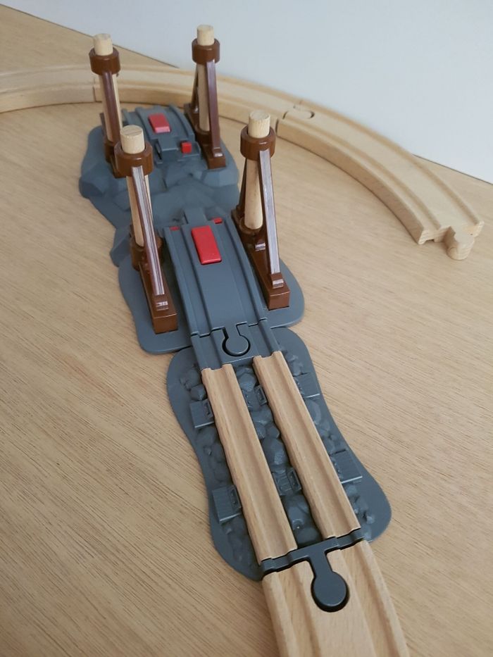 Brio world circuit de train en bois âge d'or du rail - photo numéro 10