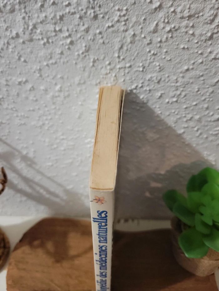 Livre pratique "Mini encyclopédie des médecines naturelles" - photo numéro 3