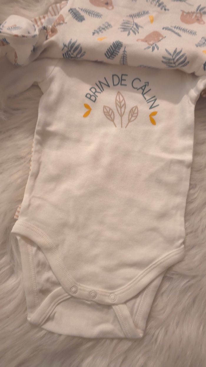 (Neufs non portés)🏷😍💙 bodies ml 12mois Garçon 🥰😍💙 - photo numéro 4