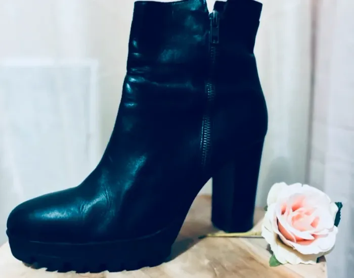 Bottines Primadonna cuir noir – talons 10 cm – T39 🌈 - photo numéro 3